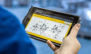 LHoF DACHSER Digital Twin on a tablet 310